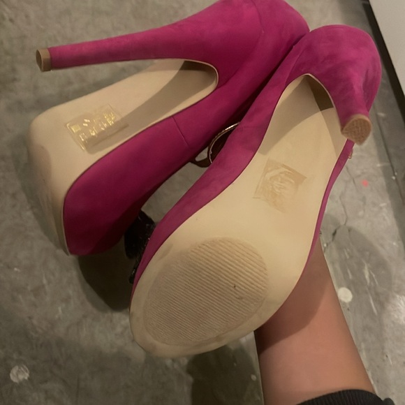 Madison Heels - Picture 3 of 3